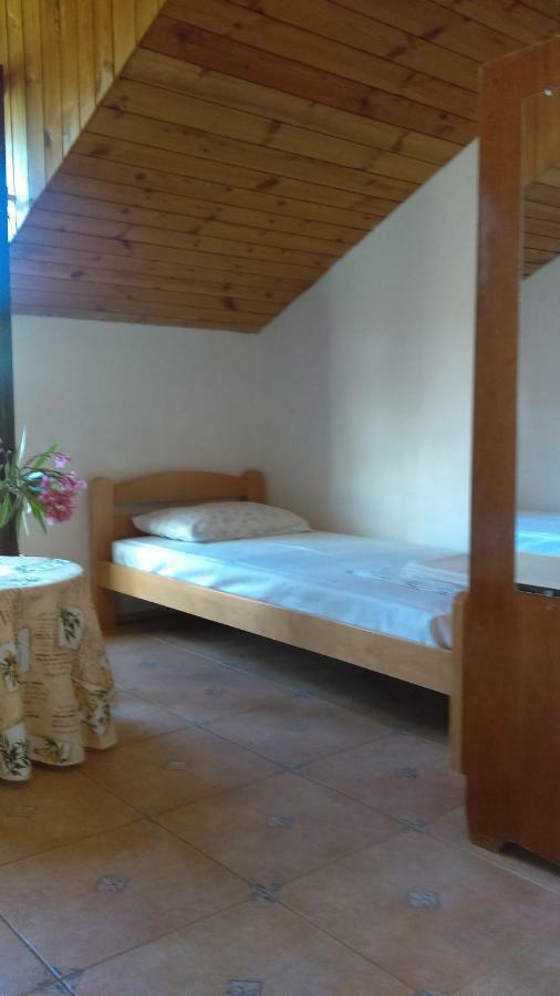 Knaffl Apartment Кърк Екстериор снимка