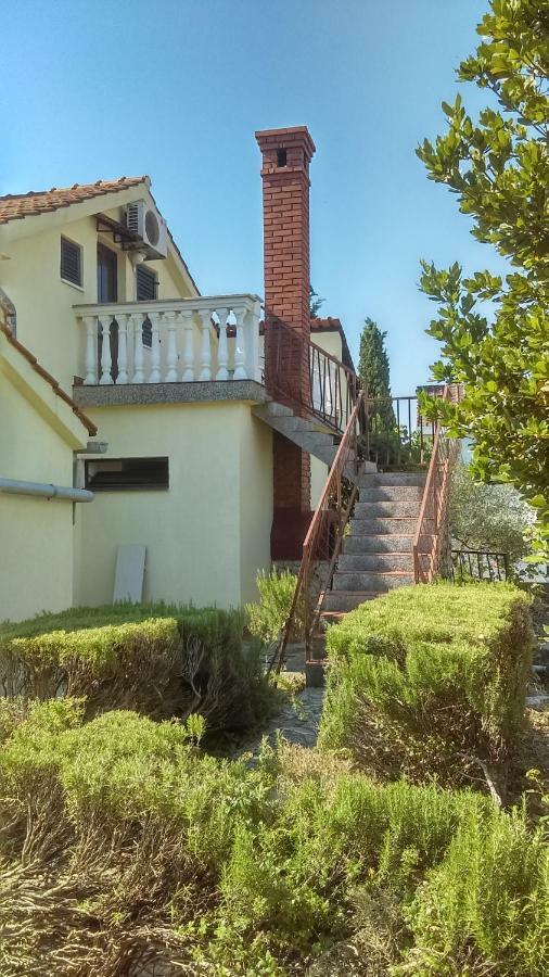 Knaffl Apartment Кърк Екстериор снимка